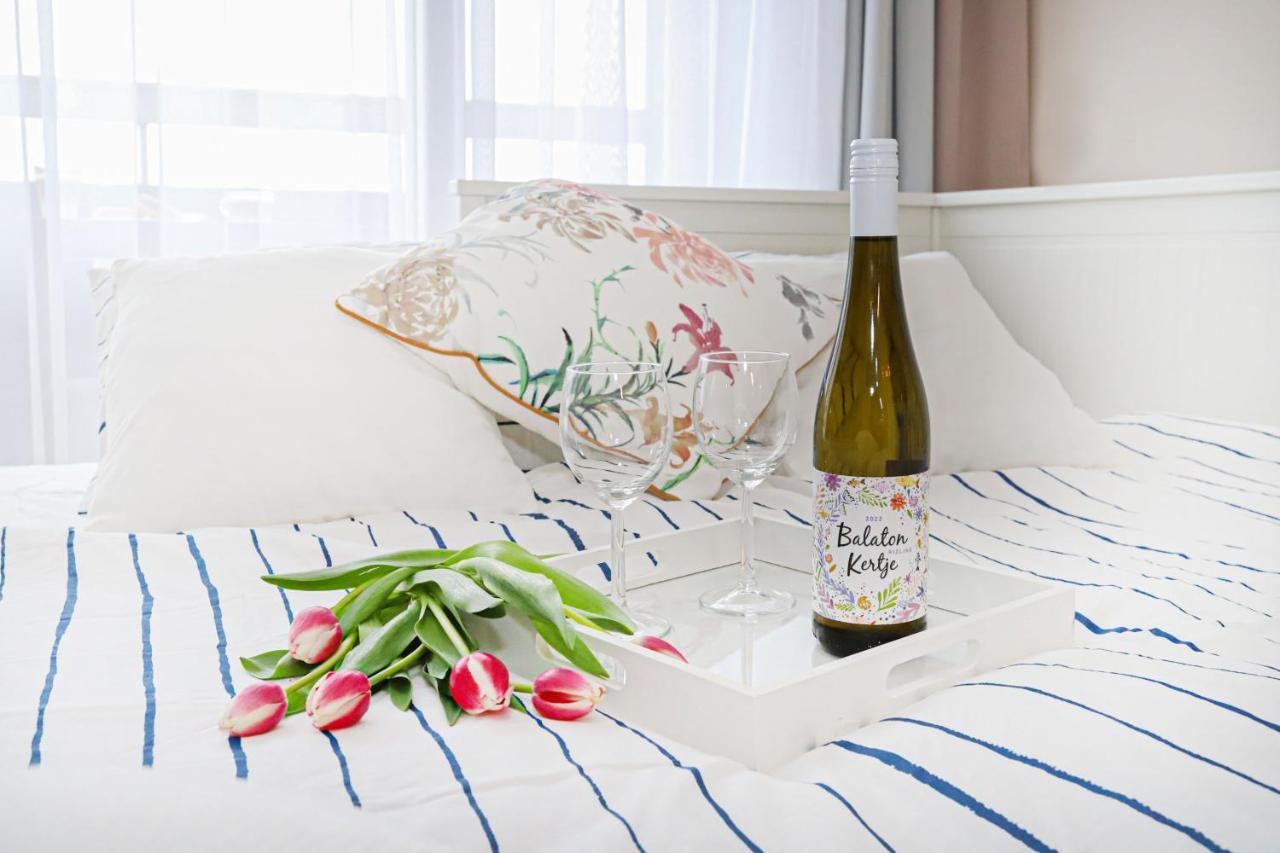 Silver Lodge Ezuestpart Apartman Шиофок Экстерьер фото