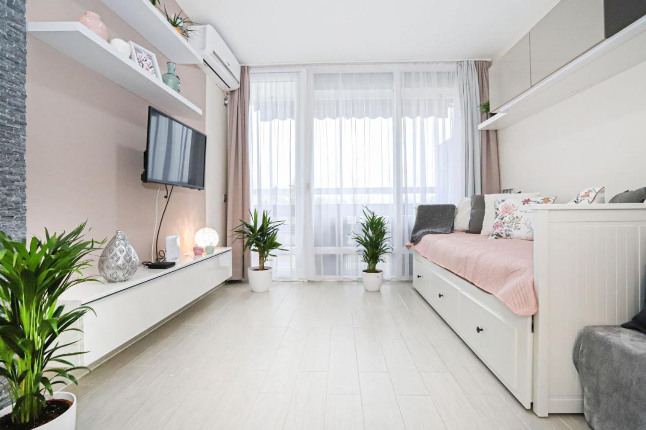Silver Lodge Ezuestpart Apartman Шиофок Экстерьер фото